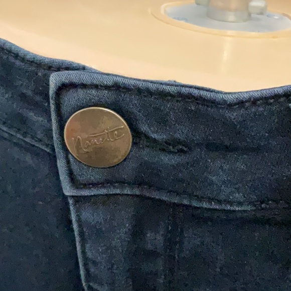 Nanette Lepore Women’s Dark Wash Crop Jean Size 10 - Picture 2 of 9